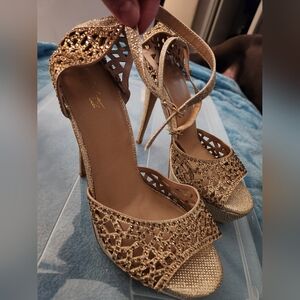 Thalia gold sparkly heels. Sz 10m